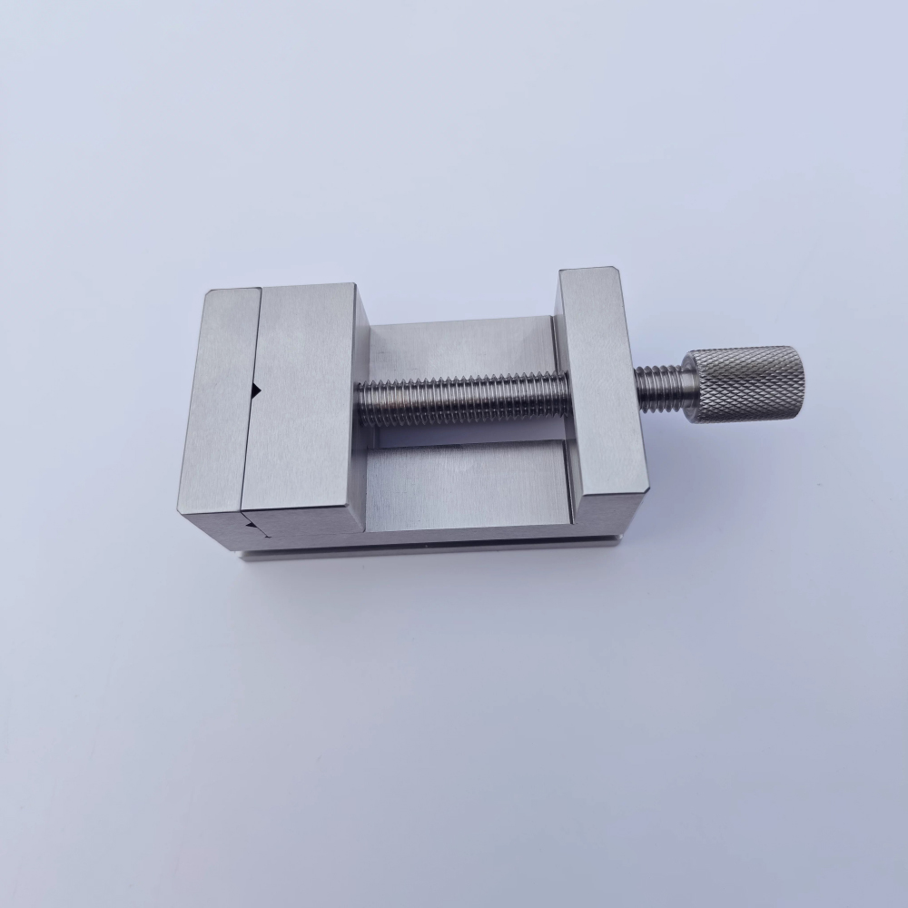 Mini Tornillo de Banco de Acer - Electronics Repair Bench reseña y precio